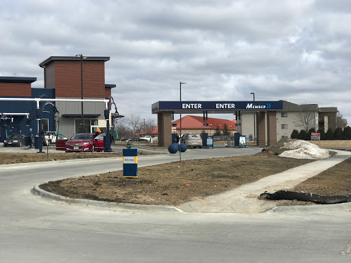 Mister Car Wash Cedar Rapids. Linn County. 1 word3