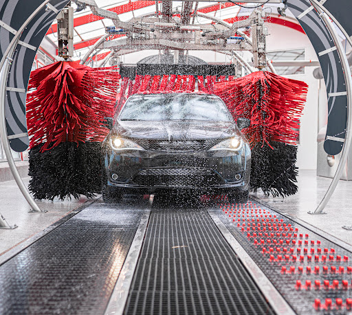 Tommy's Express® Car Wash Cedar Rapids. Linn County. 1 word2